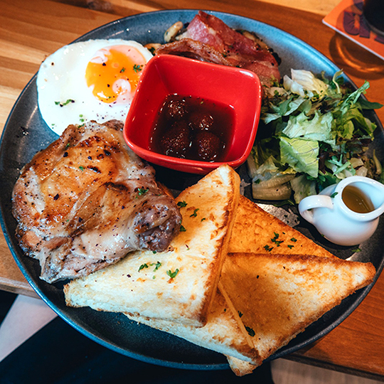 Yasumi Café